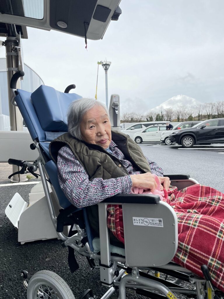 雪の富士山と
